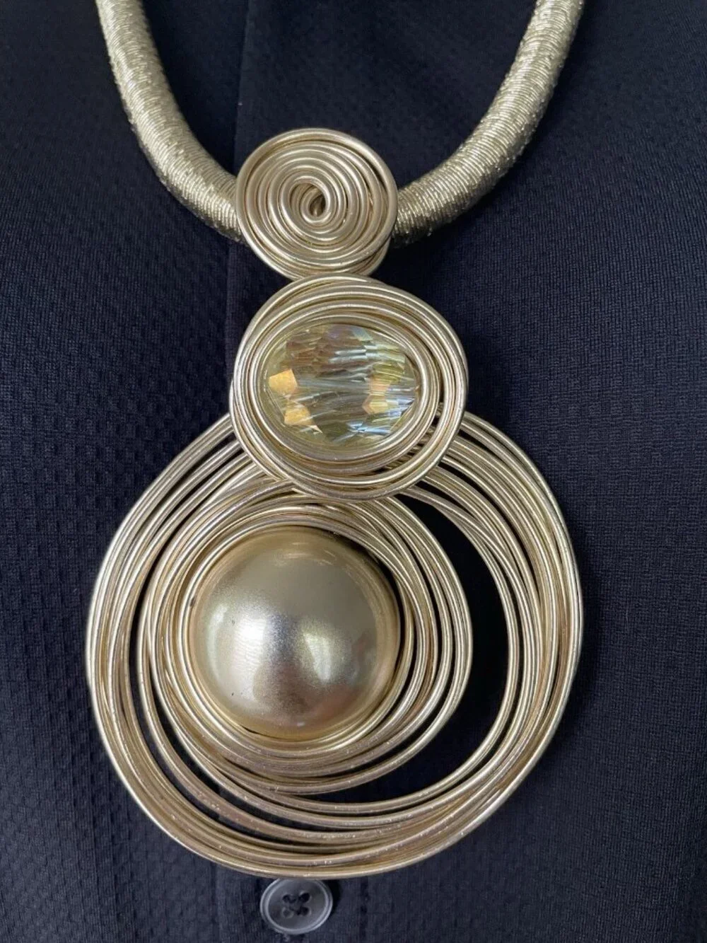 Women's Gold Wire Statement Pendant Necklace With Lobster Clasp Elegant Look
